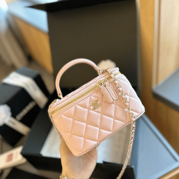 Chanel Classic Mini Vanity Case Light Pink 6.7 Inches