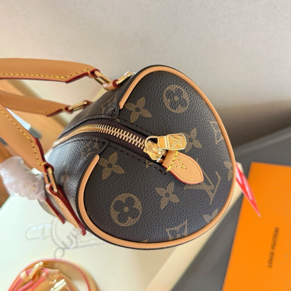 Louis Vuitton Nano Speedy Dating 7.1 Inches M13226