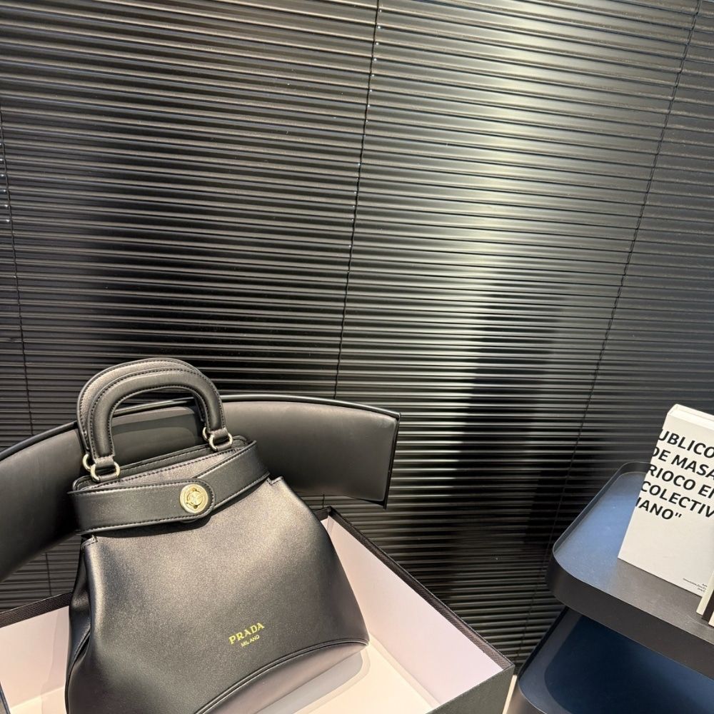 Prada Medium Carey Bag Black 12.2 Inches 1Bg567 2Hia F0002 V Koo