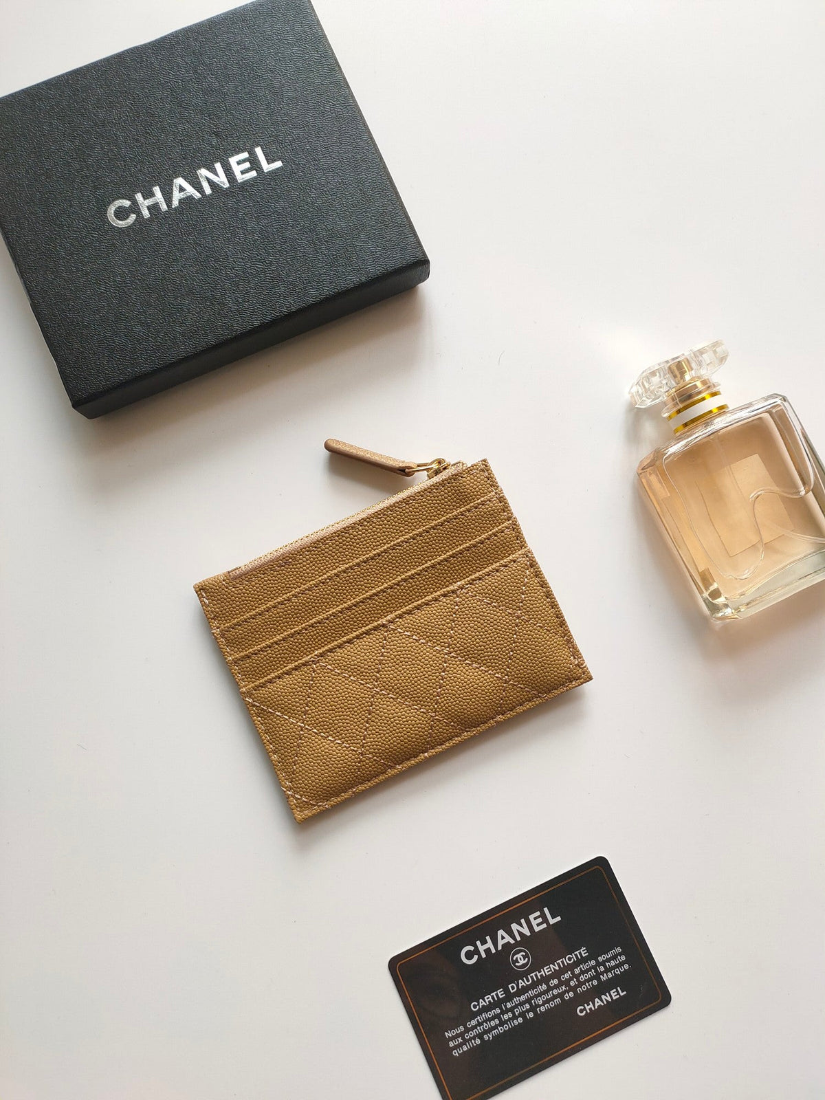 Chanel Zipped Card Holder 11.5 Amber Grained Calfskin Gold Icon