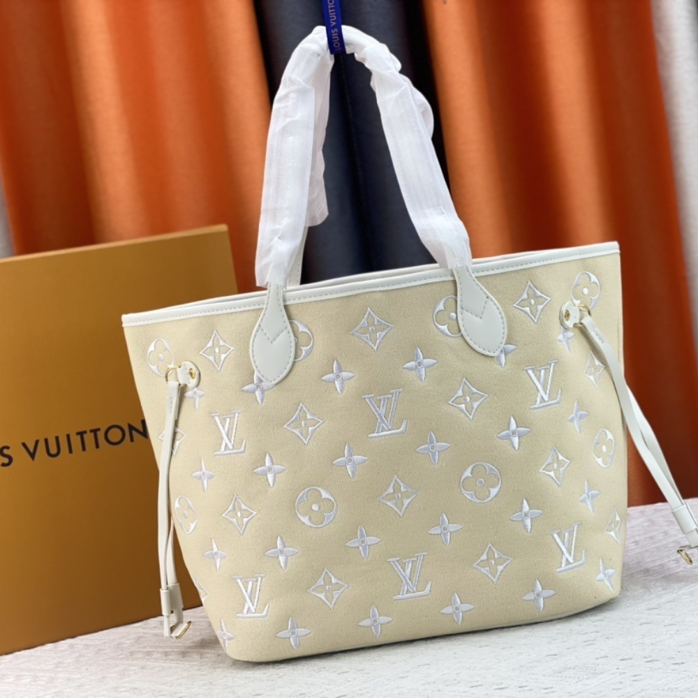 Louis Vuitton Neverfull MM Monogram Giant By The Pool White On Beige 12.2 Inches M22838