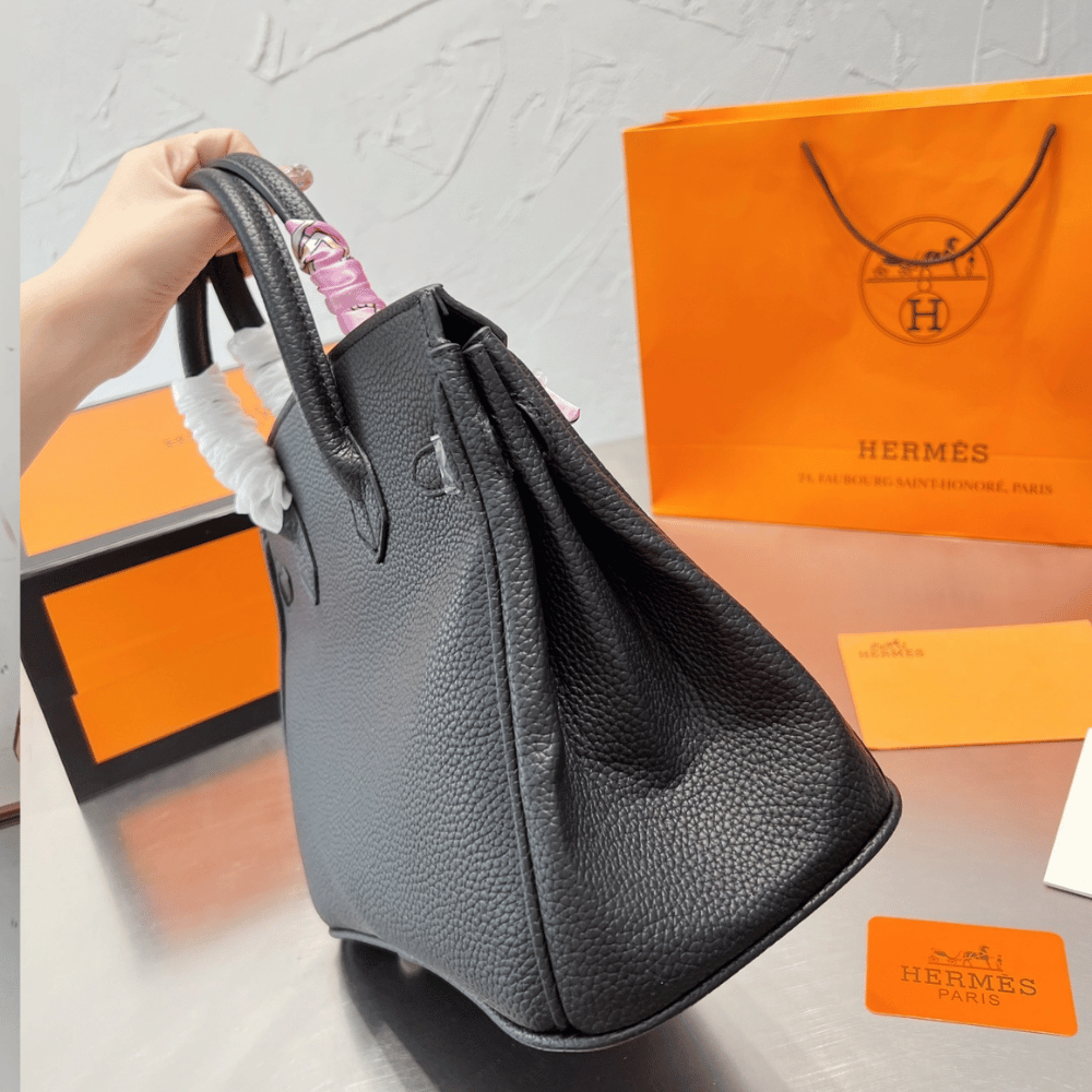 Hermès Birkin Bag Black, 11.8 in (30 cm), Gold-Tone Hardware