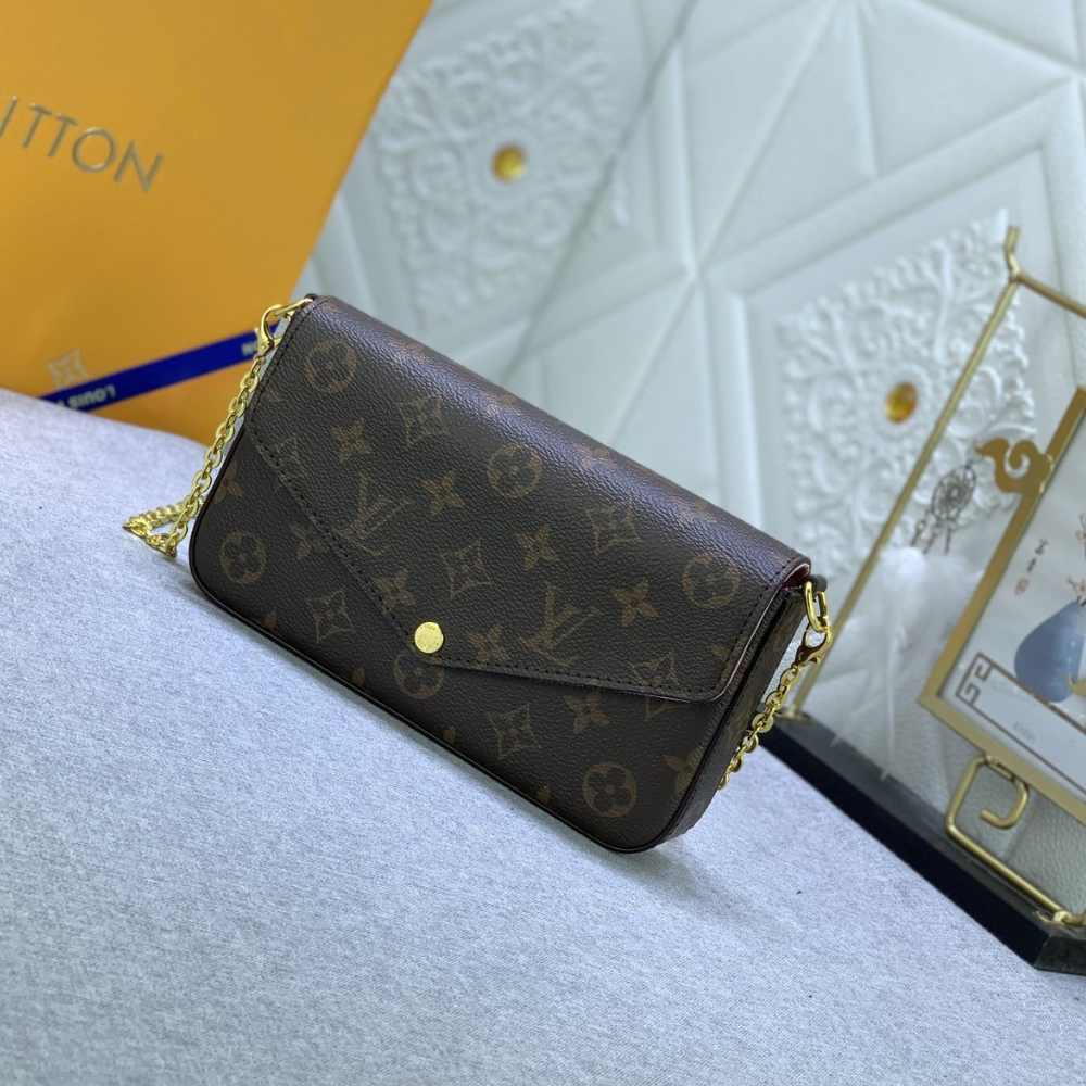 Louis Vuitton Pochette Félicie Rose Ballerine Bag, 8.3 in, M61276