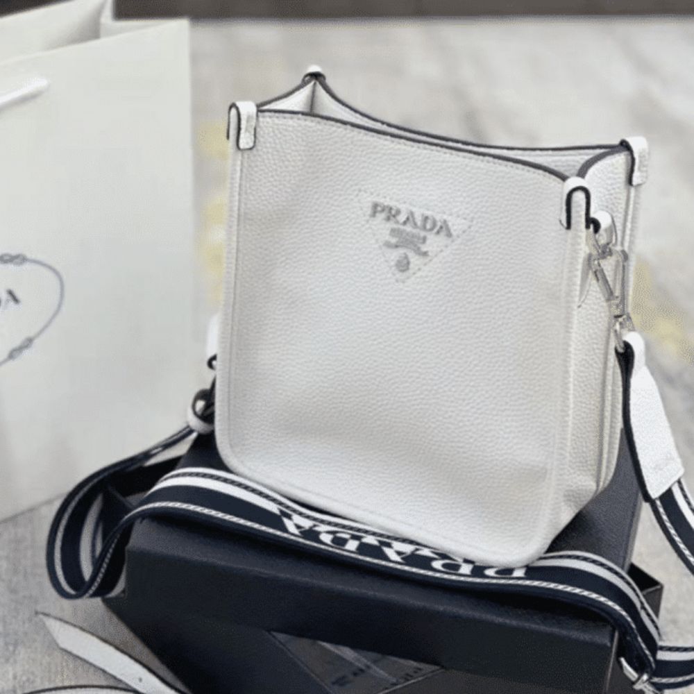 Prada Leather Mini Shoulder Bag White 7.9 Inches 1BH191 2DKV F0009 V 3OO