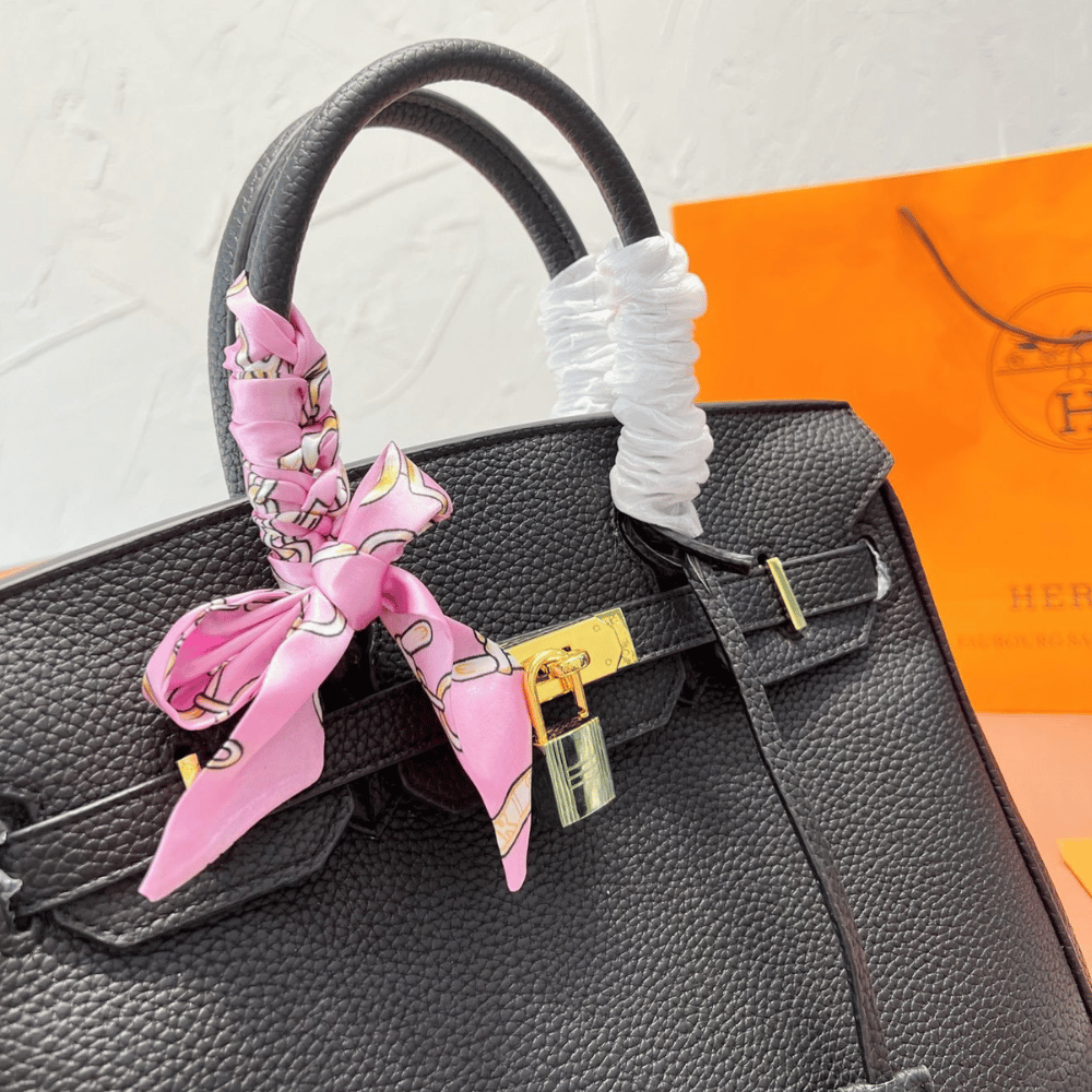 Hermès Birkin Bag Black, 11.8 in (30 cm), Gold-Tone Hardware