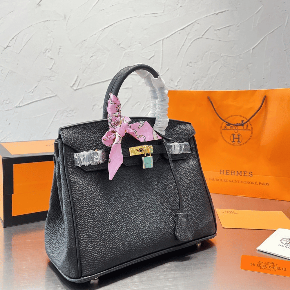 Hermès Birkin Bag Black, 11.8 in (30 cm), Gold-Tone Hardware