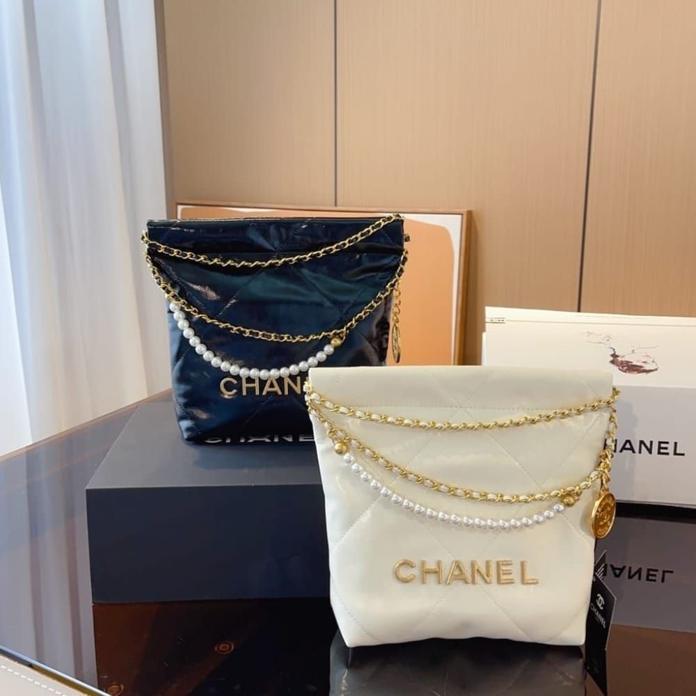 Chanel 22 Mini Handbag Shiny Crystal Pearls Gold Tone Metal Black 7.8 Inches As3980 B10672 94305