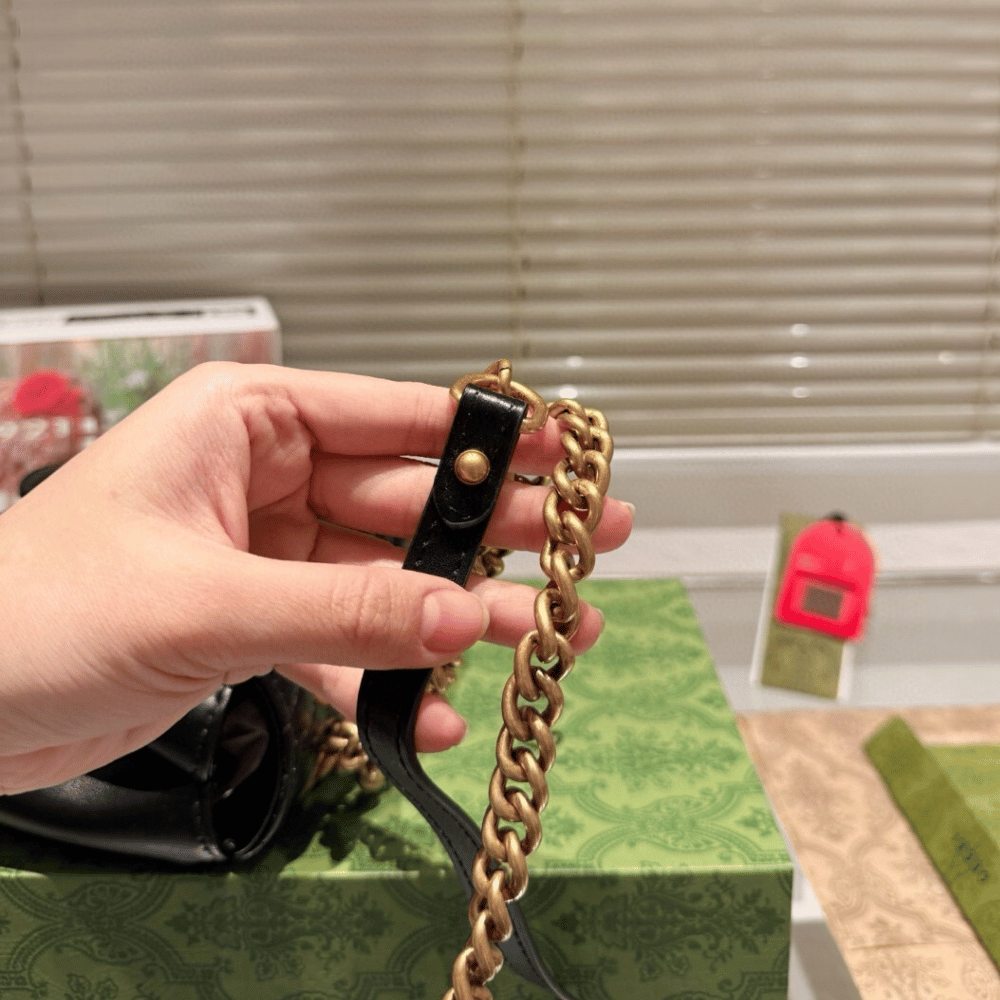 Gucci Gg Marmont Square Shoulder Bag Black 7.1 Inches