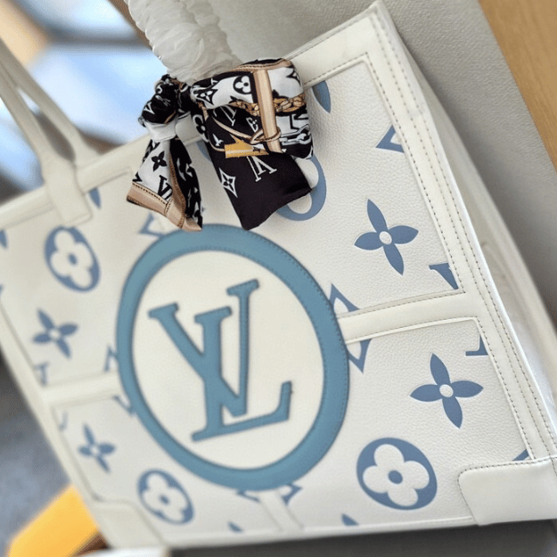 Louis Vuitton Onthego Tote Bag White / Blue 15.7 Inches