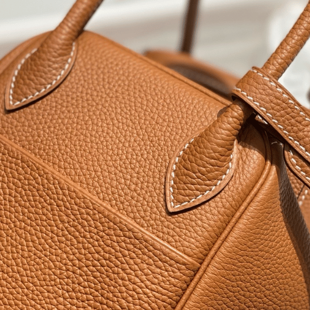 Hermès Lindy 26 Bag Tan/Camel 10.2 Inches
