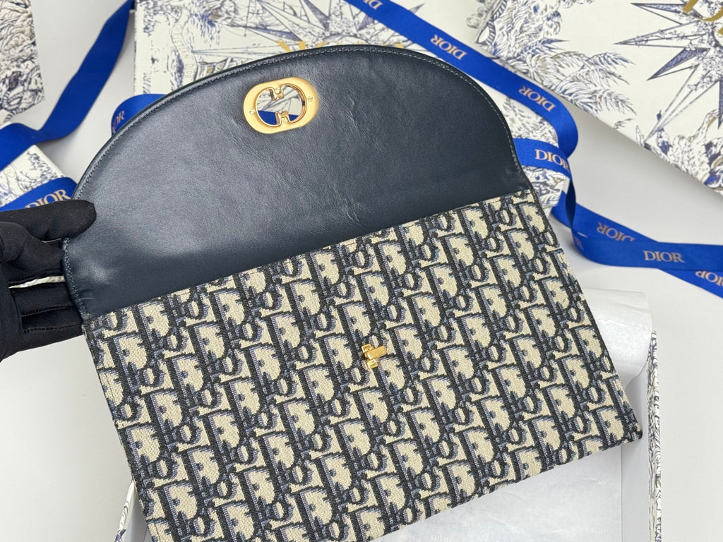 Dior 25S 30 Montaigne Avenue Pouch with Flap 30 in Blue Oblique Jacquard